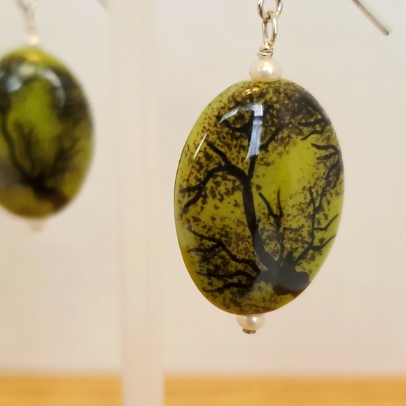 Anna King Earrings - Picture 2 of 2